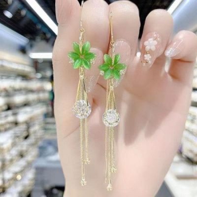 Star Leaf Pande Earrings